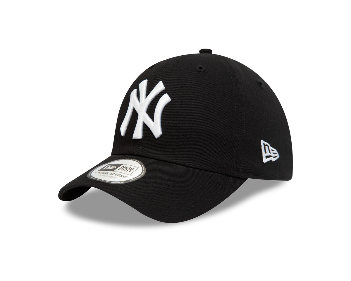 New York Yankees League Essential White On Black 9Twenty Adjustable Cap